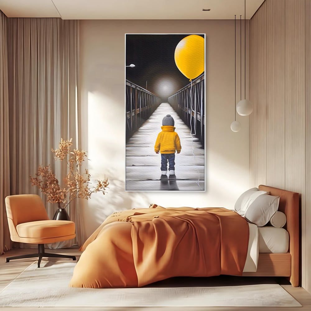 Tablou canvas cu tablou canvas cu un copil si balon galben pe pod, in rama de aluminiu argintiu, pe perete intr-un dormitor